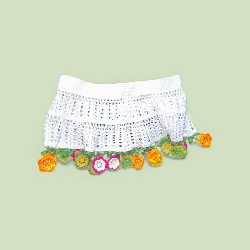 My Beachy Side White Crochet Skirt with Floral Accents Size M